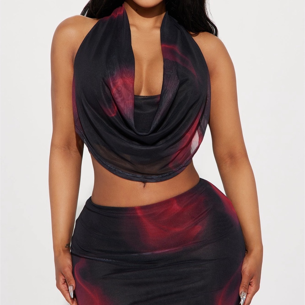 Fashion Nova Black and Red Skirt